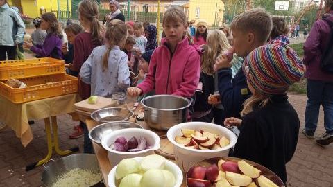 School Farmers’ Markets